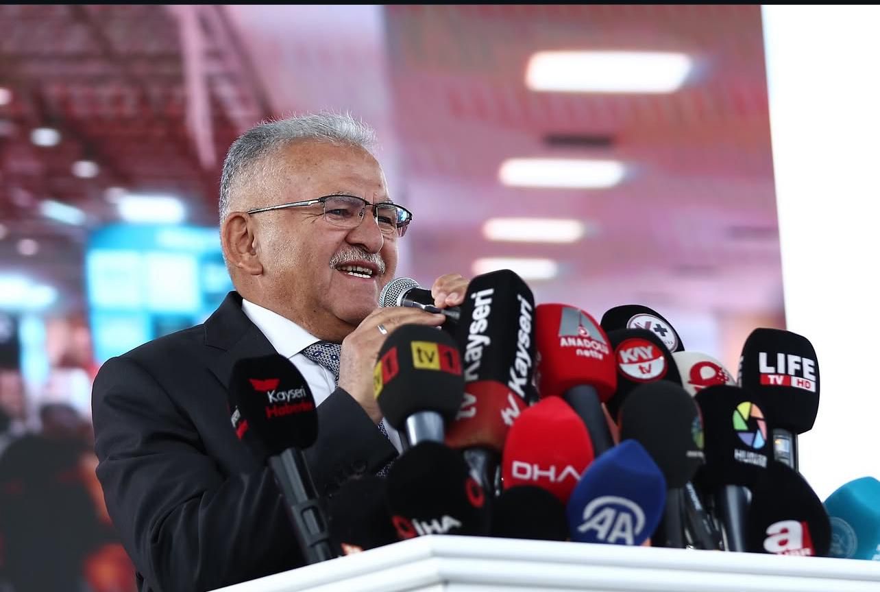 Başkan Büyükkılıç’tan Basına Güçlü Destek: Osman Koca ve Ekibine Tebrik