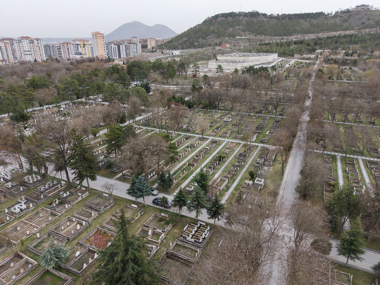 Büyükşehir’den Mezarlıklarda Bayram Hazırlığı