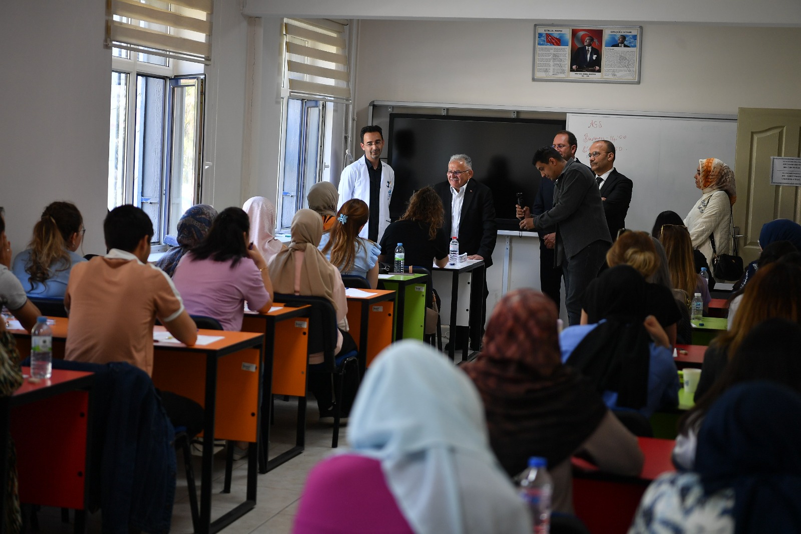 Başkan Büyükkılıç, KAYMEK AGS Kursu Öğrencileri ile Buluştu