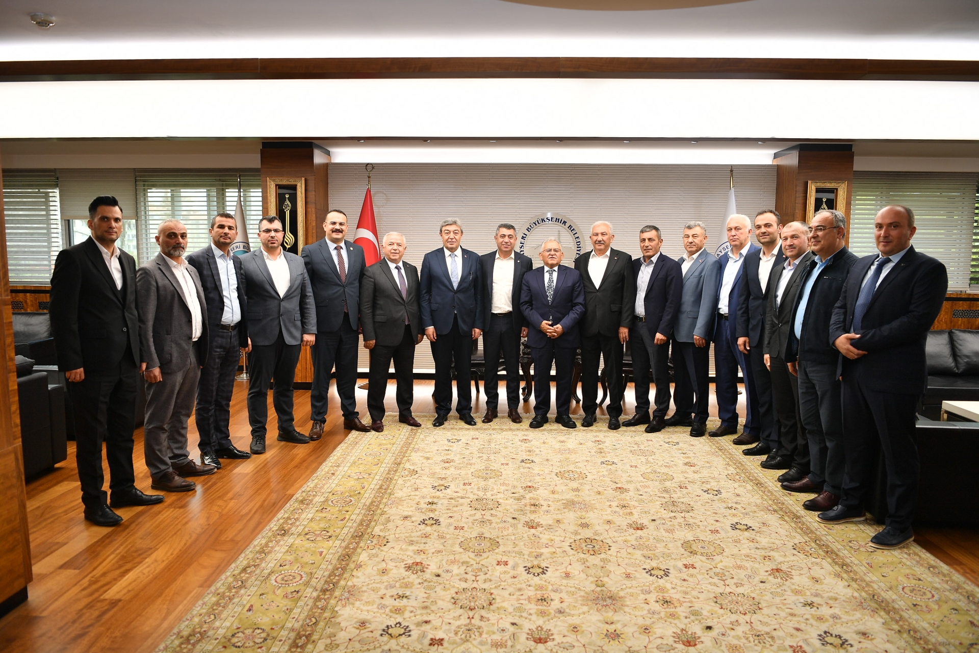 Başkan Büyükkılıç, Türk-İş Heyetini Ağırladı