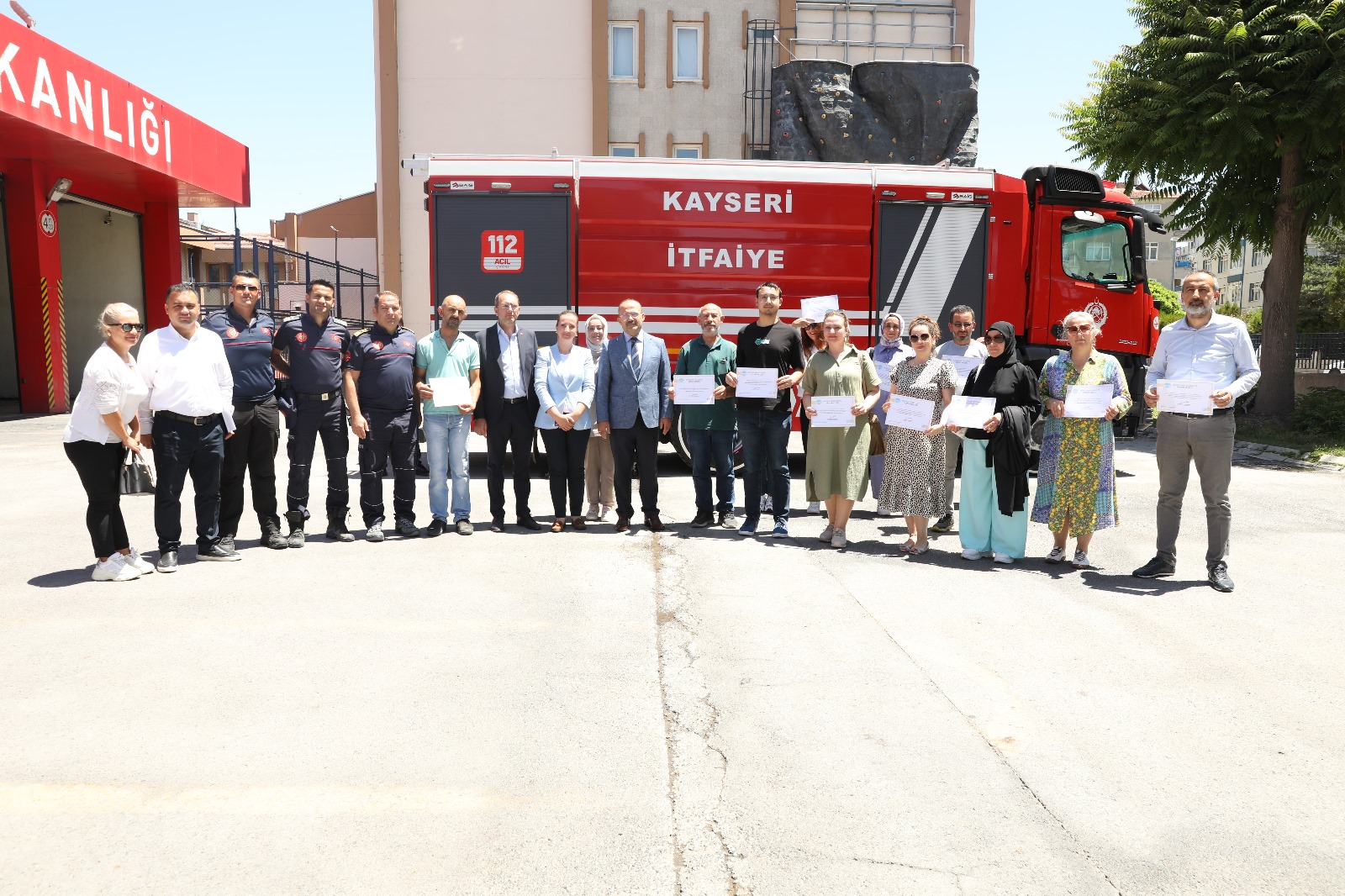 Büyükşehir’in “Afet” Odaklı Kurslarında Katılım Belgeleri Sahiplerini Buldu