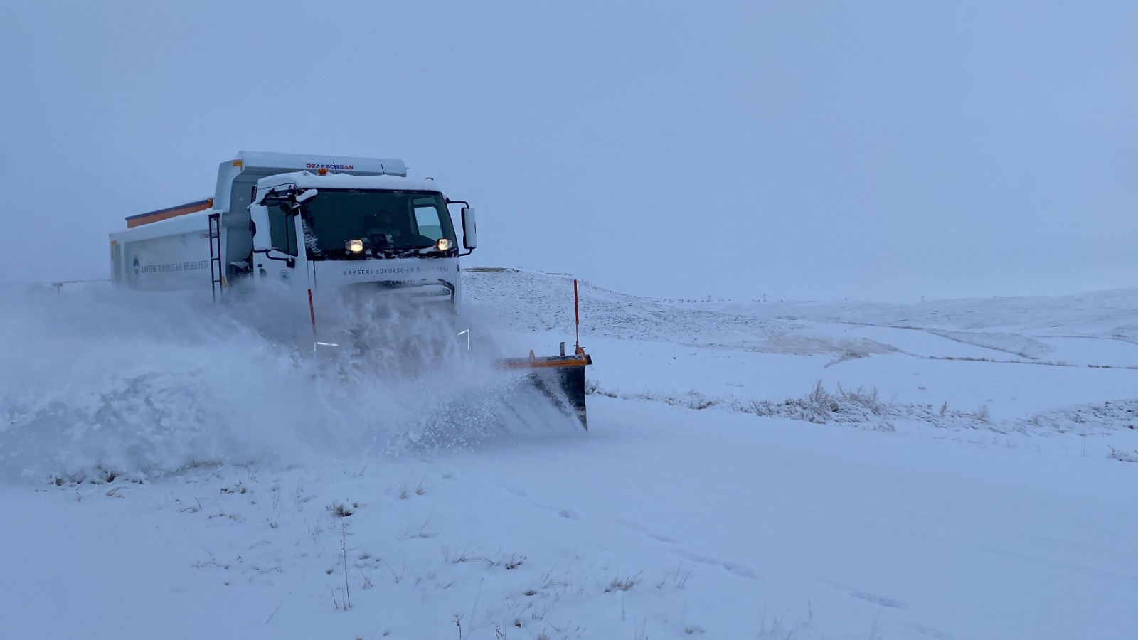 Kayseri Büyükşehir’den Karla Mücadele Seferberliği