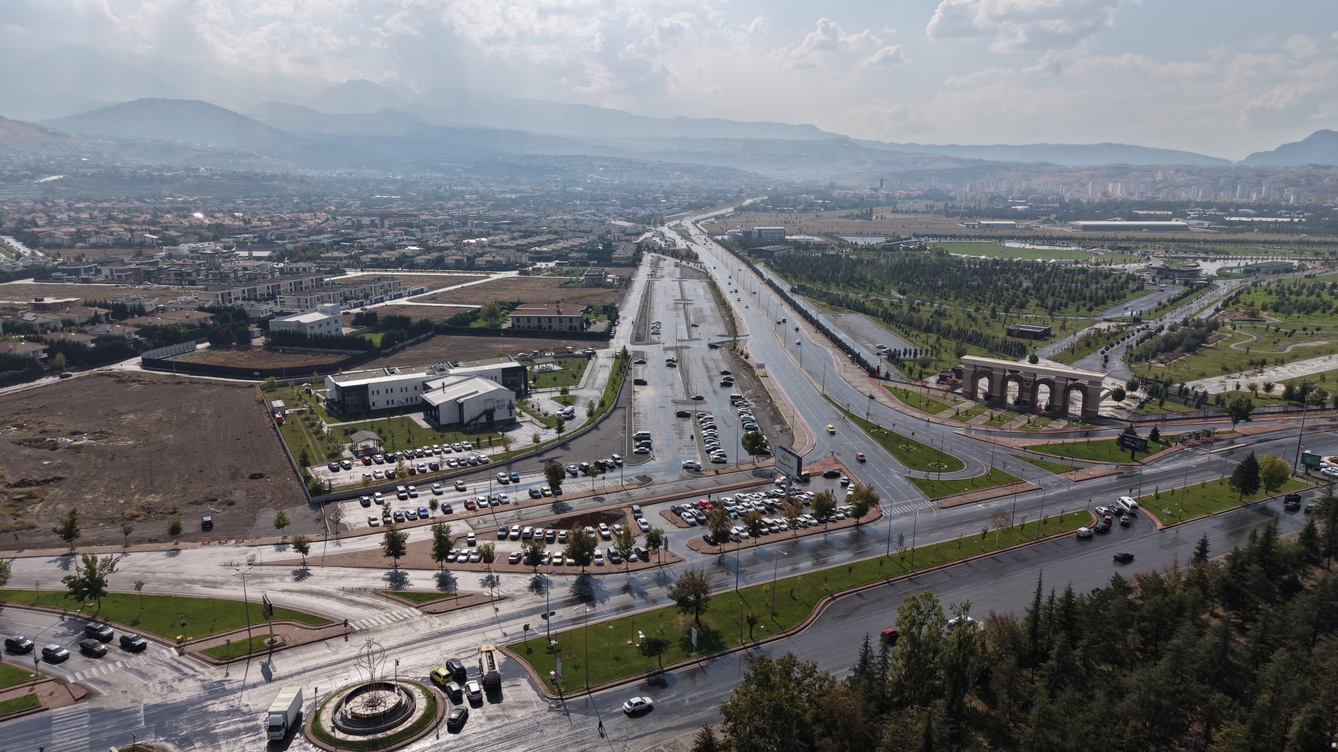 Recep Tayyip Erdoğan Millet Bahçesi İçin 900 Araçlık Yeni Otopark