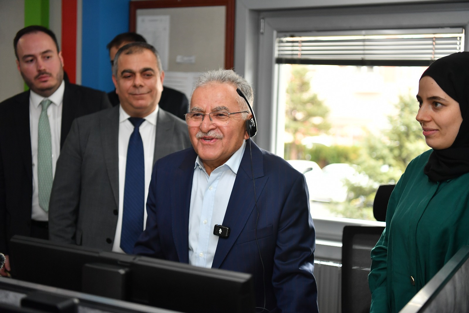 Başkan Büyükkılıç, KASKİ’deki 185 Çağrı Merkezi’nde Telefonları Cevapladı