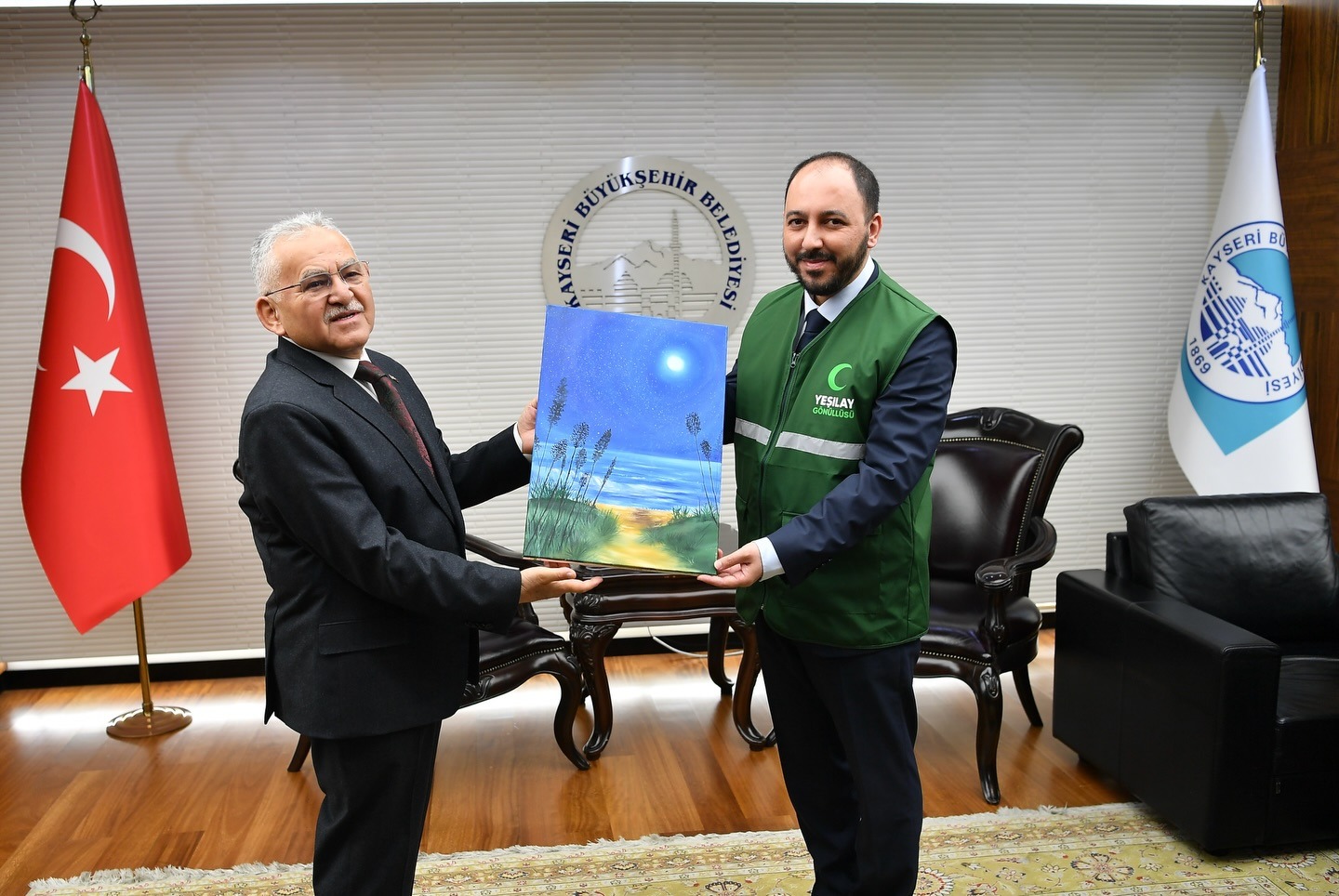 Başkan Büyükkılıç, Yeşilay Kayseri Şubesi’nin Yeni Yönetimini Ağırladı
