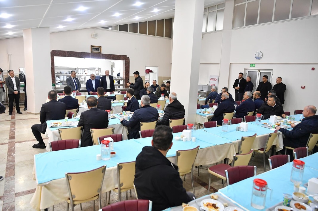 Başkan Büyükkılıç’tan KASKİ Personeline: “İyi ki Varsınız”