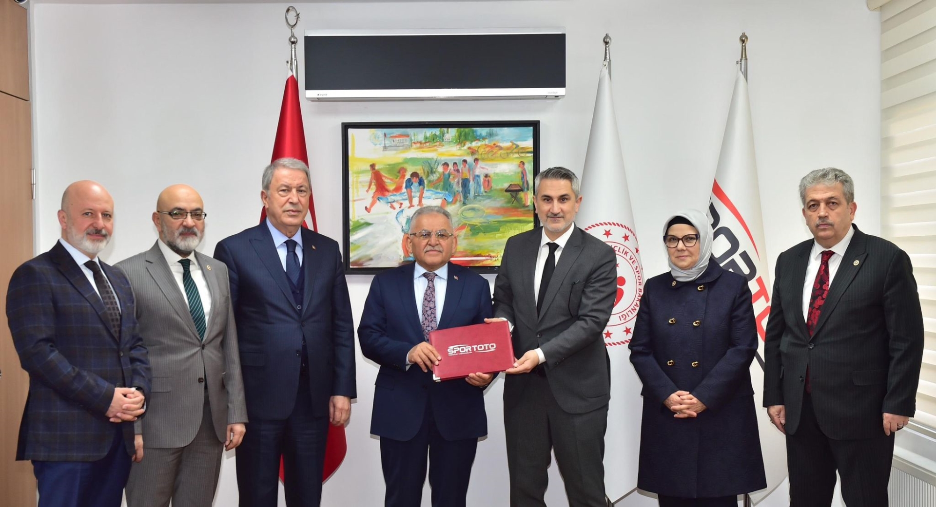 Başkan Büyükkılıç’tan Kayseri Sporuna Dev Hamle: Başkentte İmzalar Atıldı