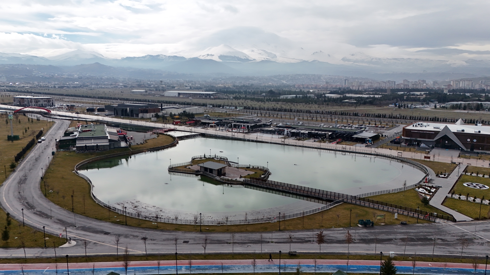 Büyükşehir’den Recep Tayyip Erdoğan Millet Bahçesi’nde Bakım, Onarım ve Temizlik Seferberliği