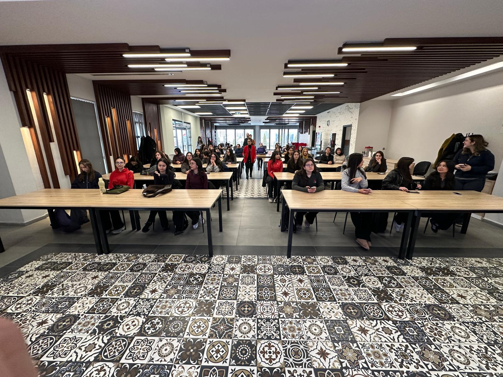 Büyükşehir’in Bilişim Akademisi, Scientix 2026’ya Ev Sahipliği Yaptı: Geleceğin Kodlarını Kadınlar Yazıyor