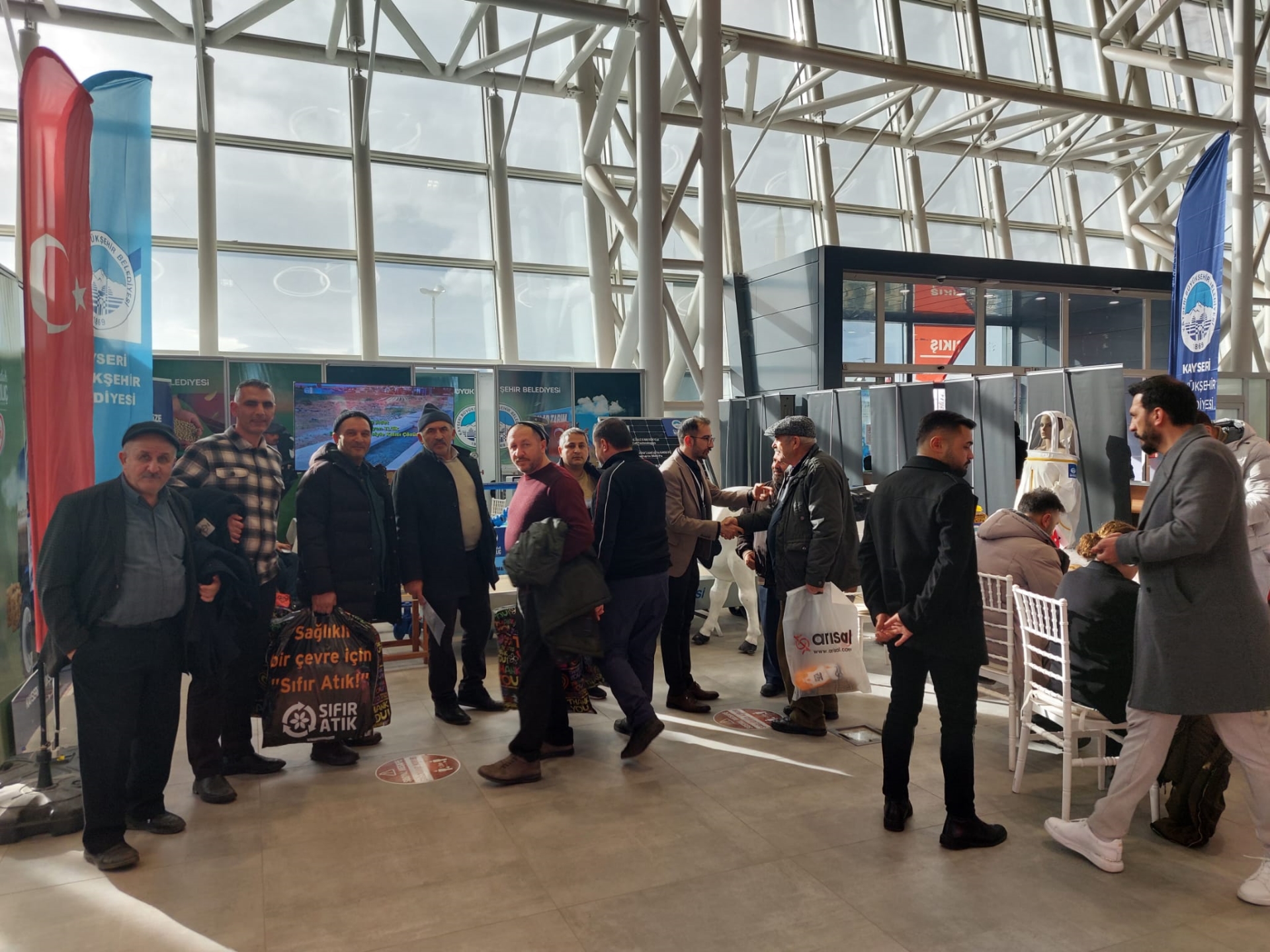 Tarım, Hayvancılık ve Gıda Fuarı’nda Üreticilerden Başkan Büyükkılıç’a Teşekkür