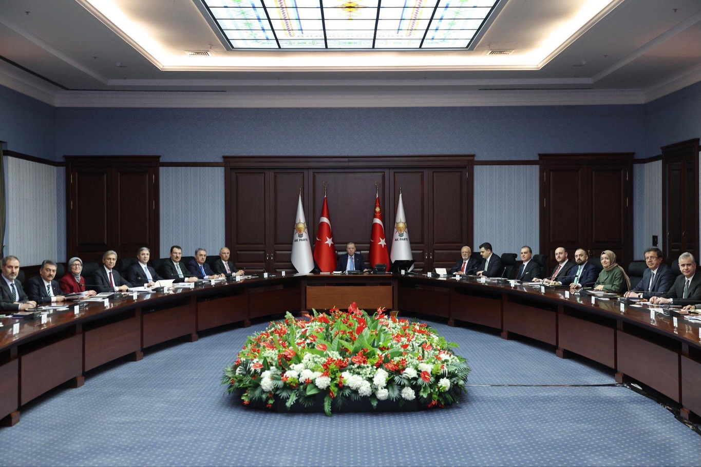 Başkan Büyükkılıç, Cumhurbaşkanı ile Bayramlaştı, “İftara 5 Kala” Programına ve Huzurevi Gönül Sofrasına Katıldı