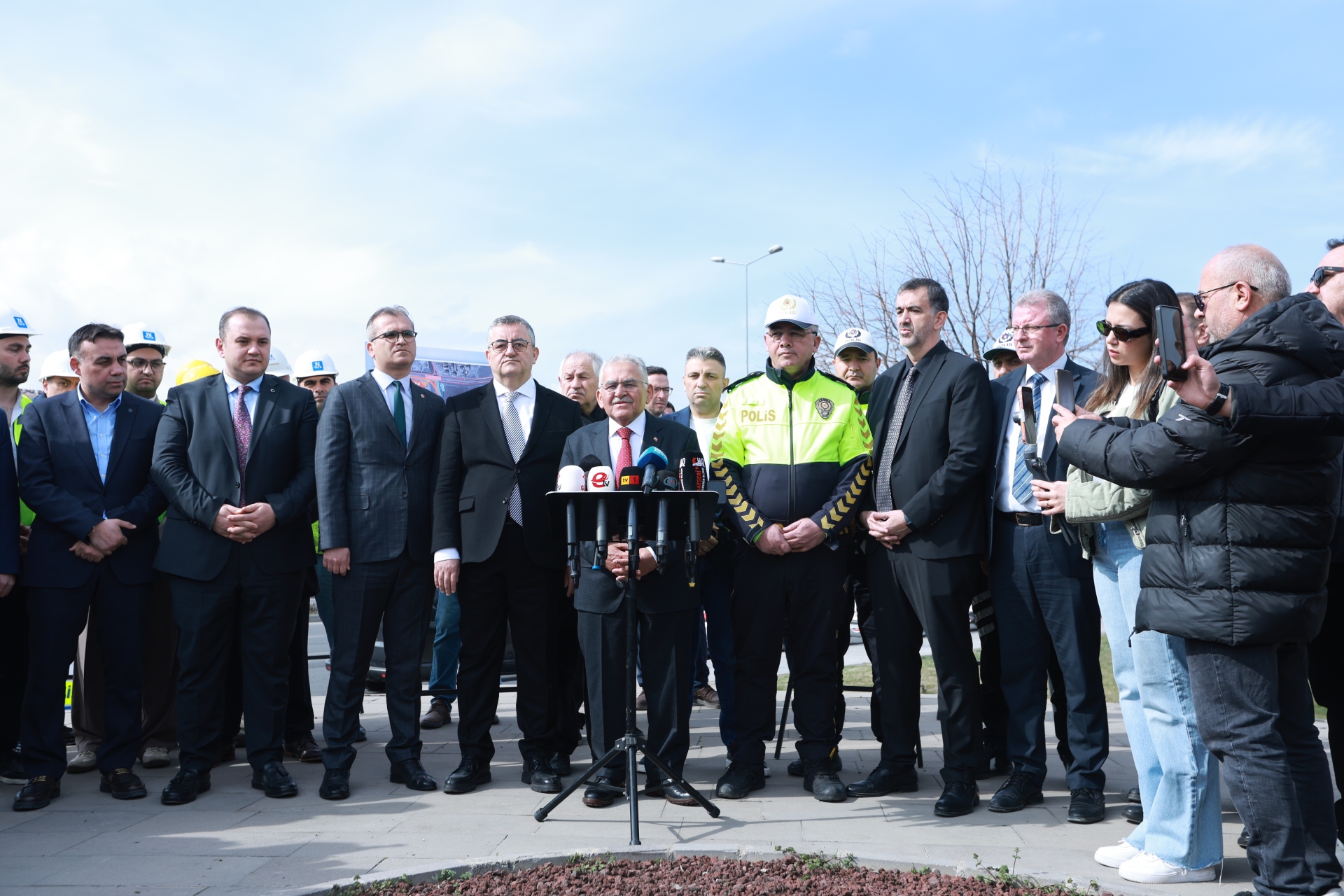 Başkan Büyükkılıç: “Kartal Kavşağı’nda Gece Yarısı Start Verildi”