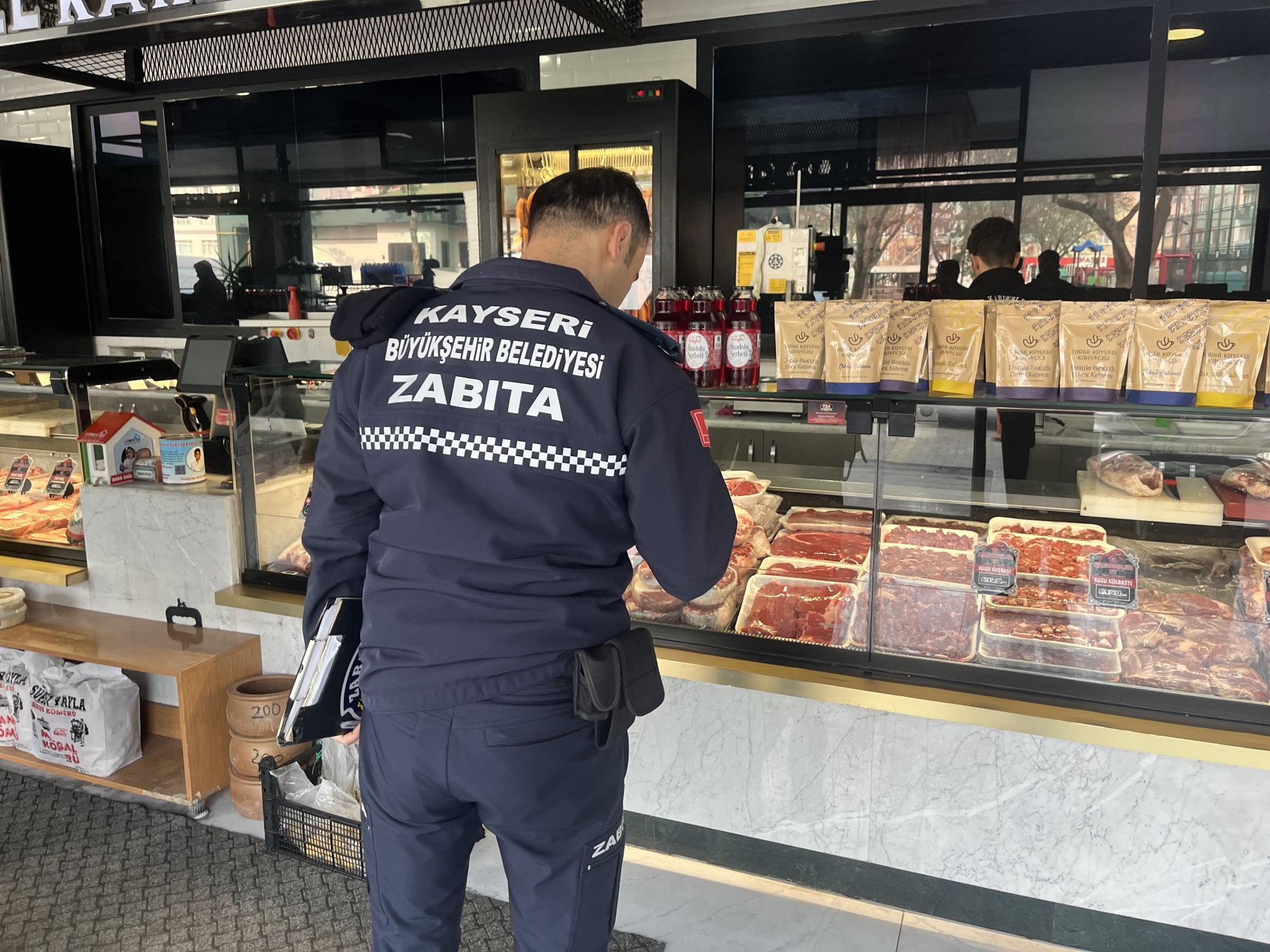 Büyükşehir Zabıtası, Ramazan Denetimlerine Kasap İşletmeleri ile Devam Etti