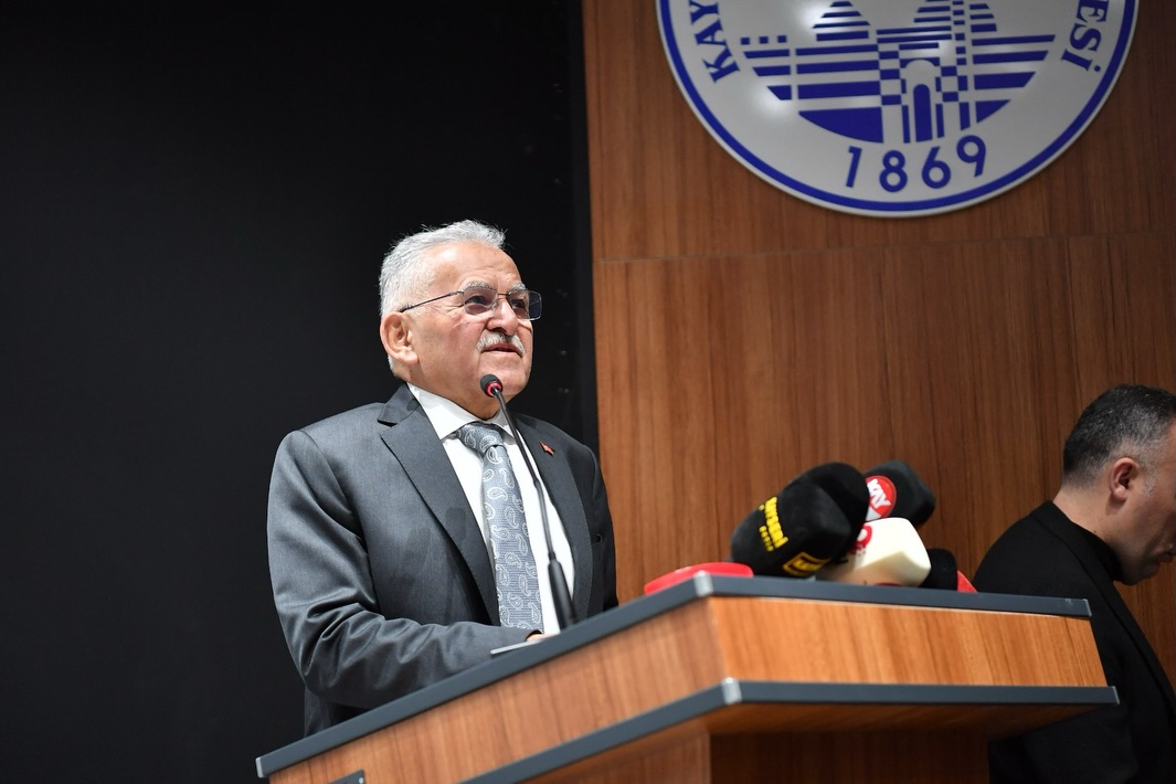Kütüphane Haftası’na Kayseri’de Güçlü Başlangıç: Başkan Büyükkılıç’tan Gençlik Vurgusu