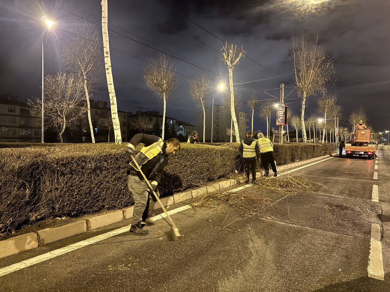 Büyükşehir’den Gece Yarısı Ulaşım Güvenliği İçin Kesintisiz Mesai