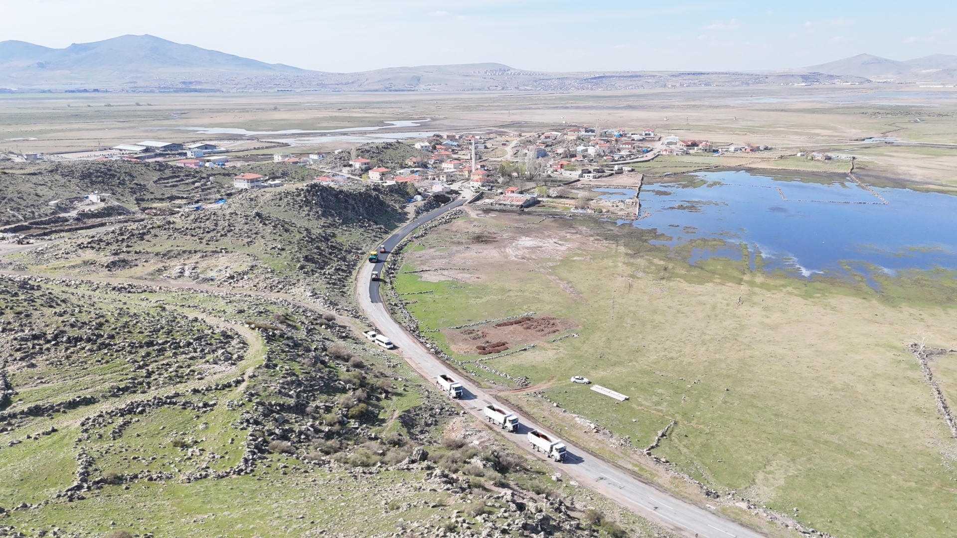 Hürmetçi’de “Büyükşehir” Dokunuşu: Sıcak Asfalt, Çevre Temizliği ve Yeşil Alan Atağı