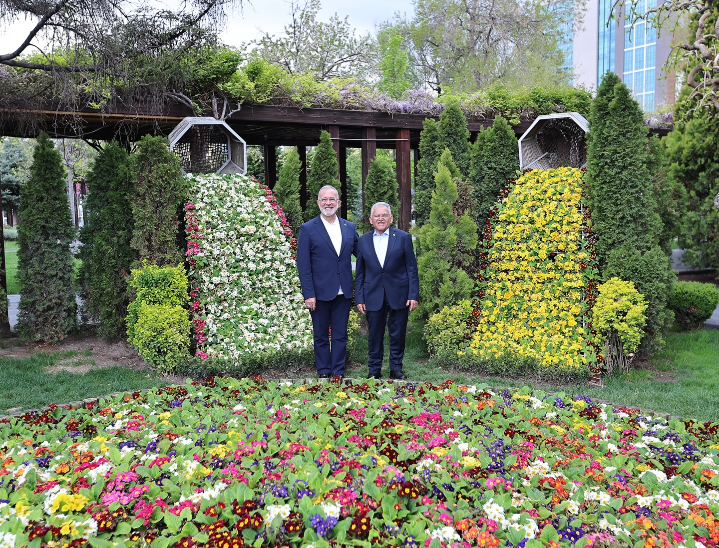Yenişehirlioğlu’ndan Başkan Büyükkılıç’a Ziyaret: “Türk Kültür Başkenti Kayseri’de Olmak Çok Değerli”