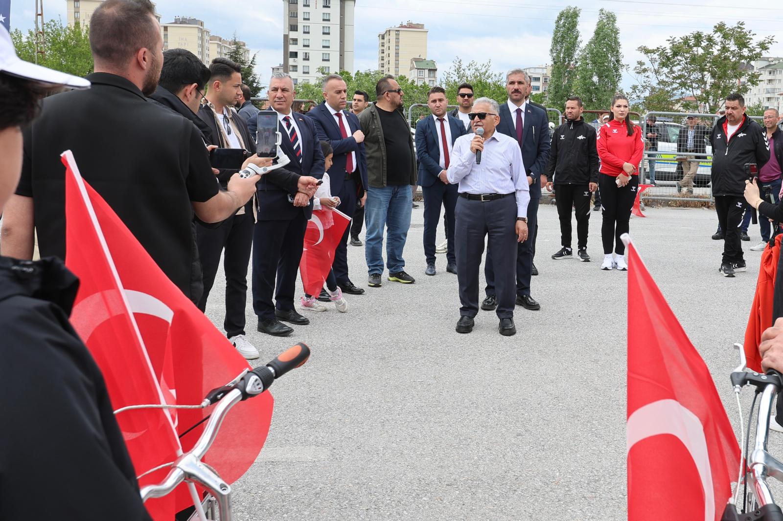 Başkan Büyükkılıç’tan 19 Mayıs’ta “Bisiklet” Vurgusu: “Kayseri Bisiklet Kültürüyle Öne Çıkan Bir Şehir”