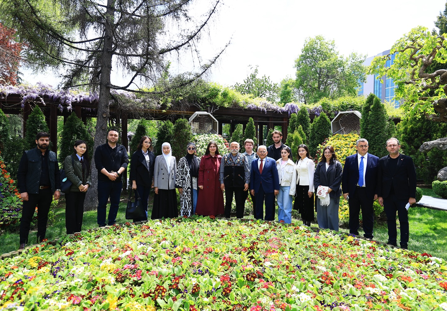 Türk Dünyası Gençleri, Kültür Başkenti Kayseri’de Başkan Büyükkılıç’ı Ziyaret Etti