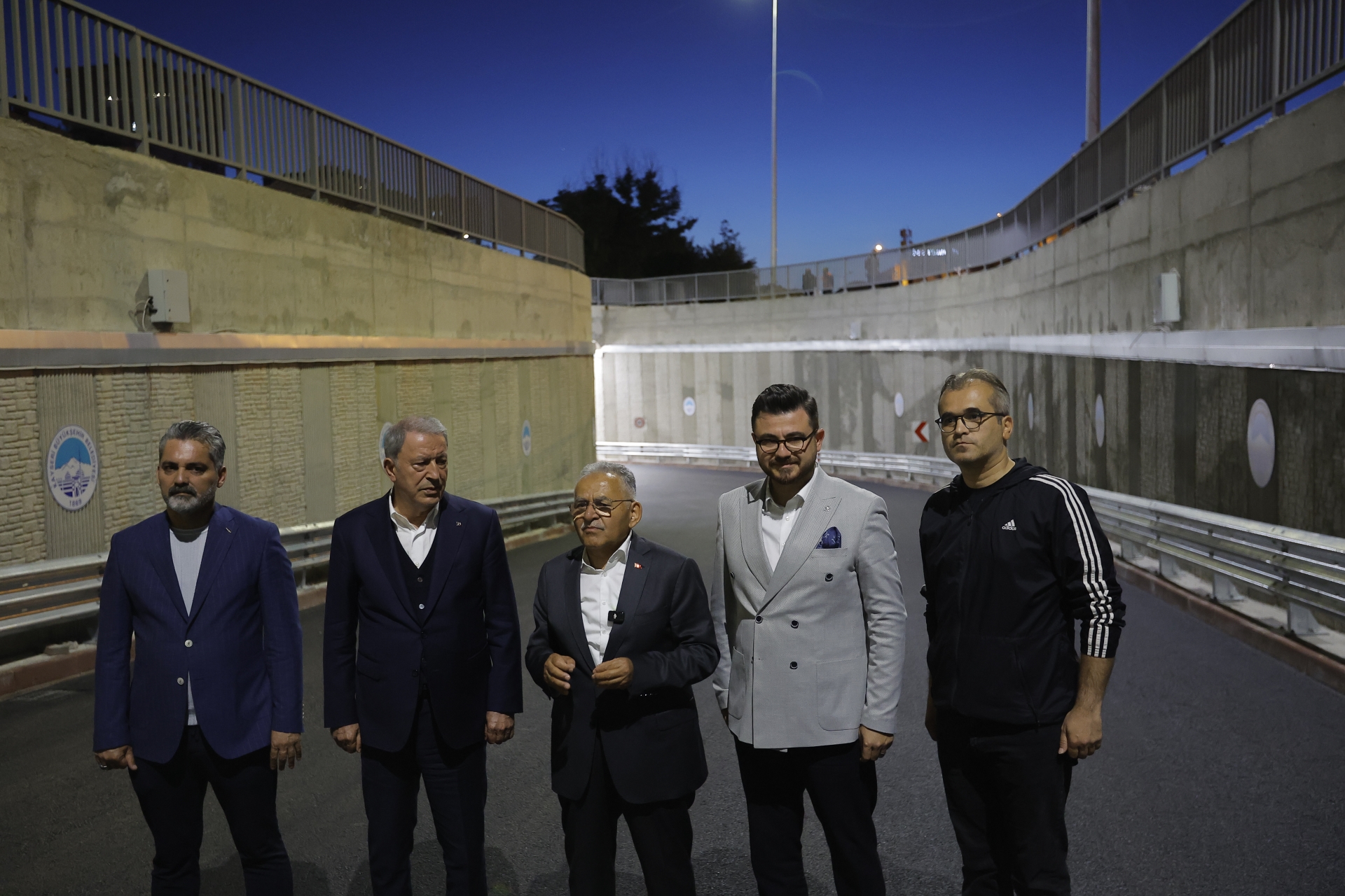 Başkan Büyükkılıç’tan DSİ-Yeni Sanayi Katlı Kavşağı’nda Gece Yarısı Mesaisi: İlk Etap Trafiğe Açıldı