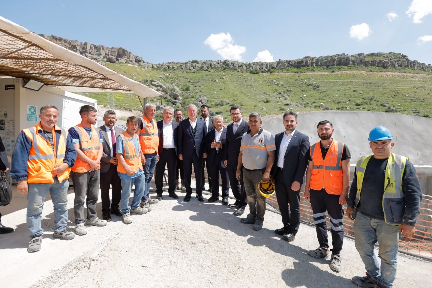 Büyükkılıç ve Akar’dan YHT İncelemesi: Hızlı Tren Hattında Yüzde 42 İlerleme