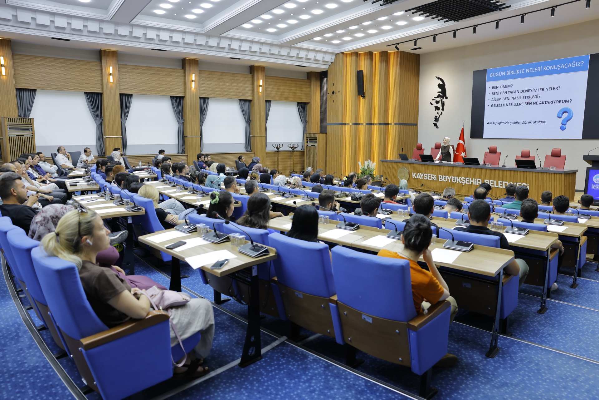 Büyükşehir’den, “Nesilden Nesil’e Geleceğin İnşası Aile” Konulu Kurum İçi Eğitim