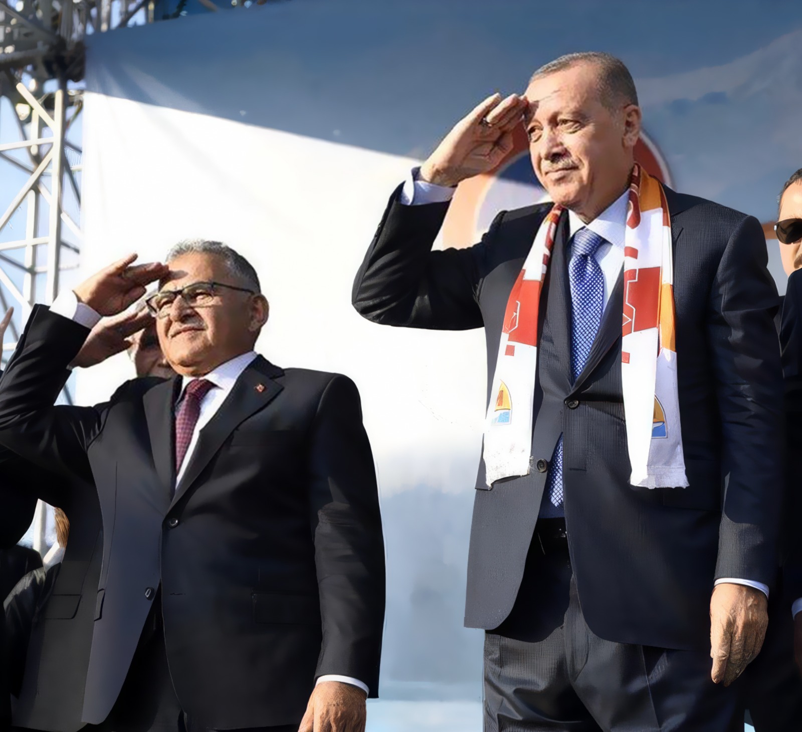 Başkan Büyükkılıç’tan AK Parti’nin 25’inci Yılına Mesaj: “Çeyrek Asırlık Hizmet ve Eser Yürüyüşü..”