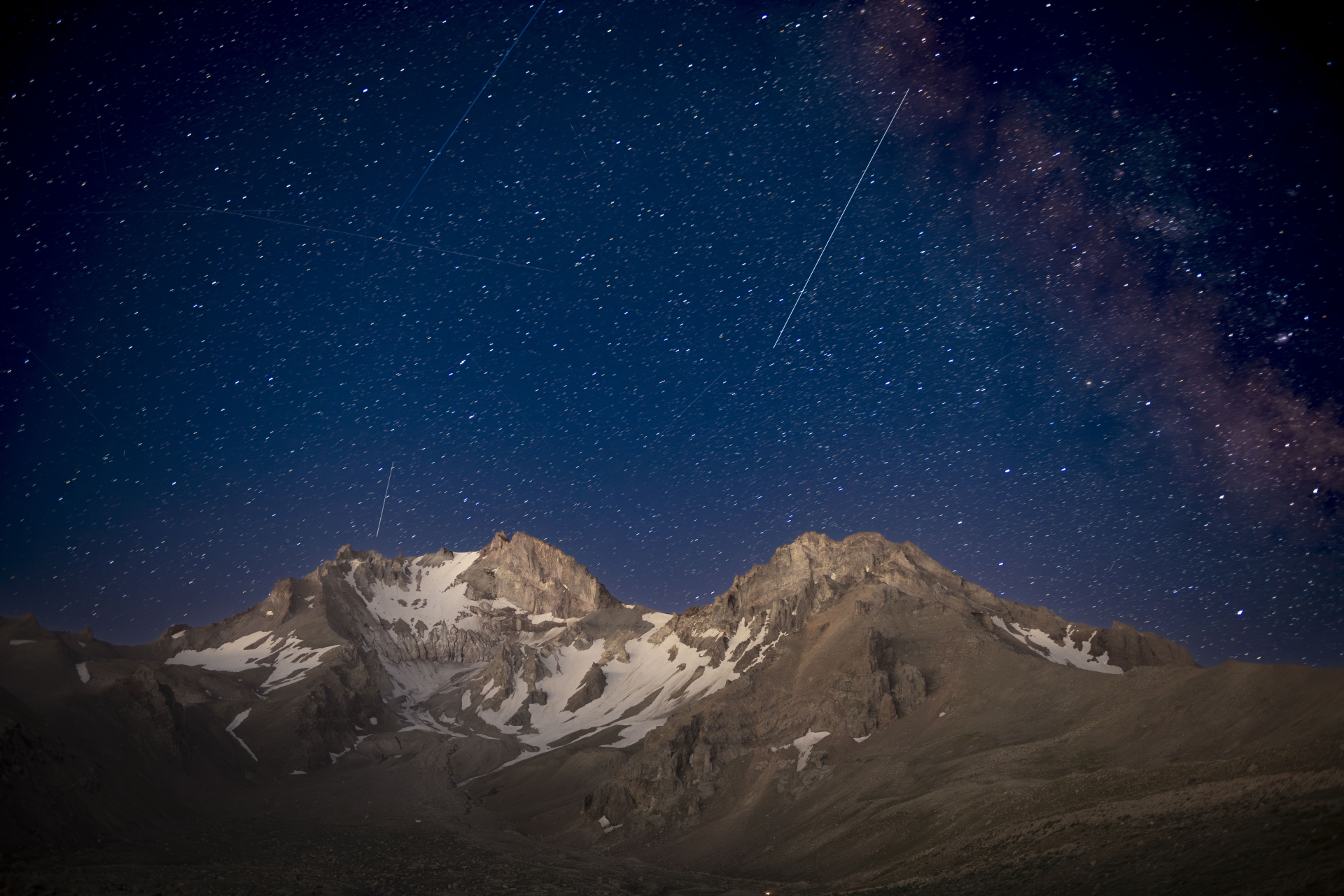 Büyükşehir, Gökyüzü Tutkunlarını Meteor Yağmuru Gözlem Şöleni’nde Zirvede Buluşturdu