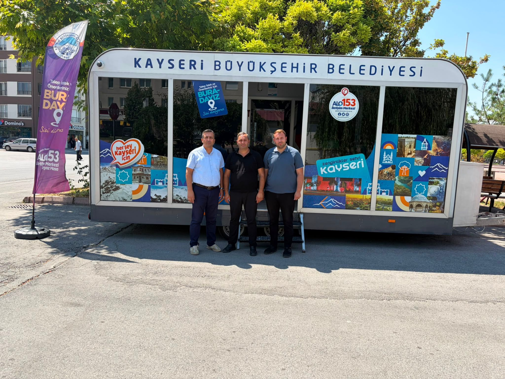 Büyükşehir’in “Mobil Beyaz Masa”sı Şehrin Dört Bir Yanında Vatandaşın Taleplerini Dinliyor