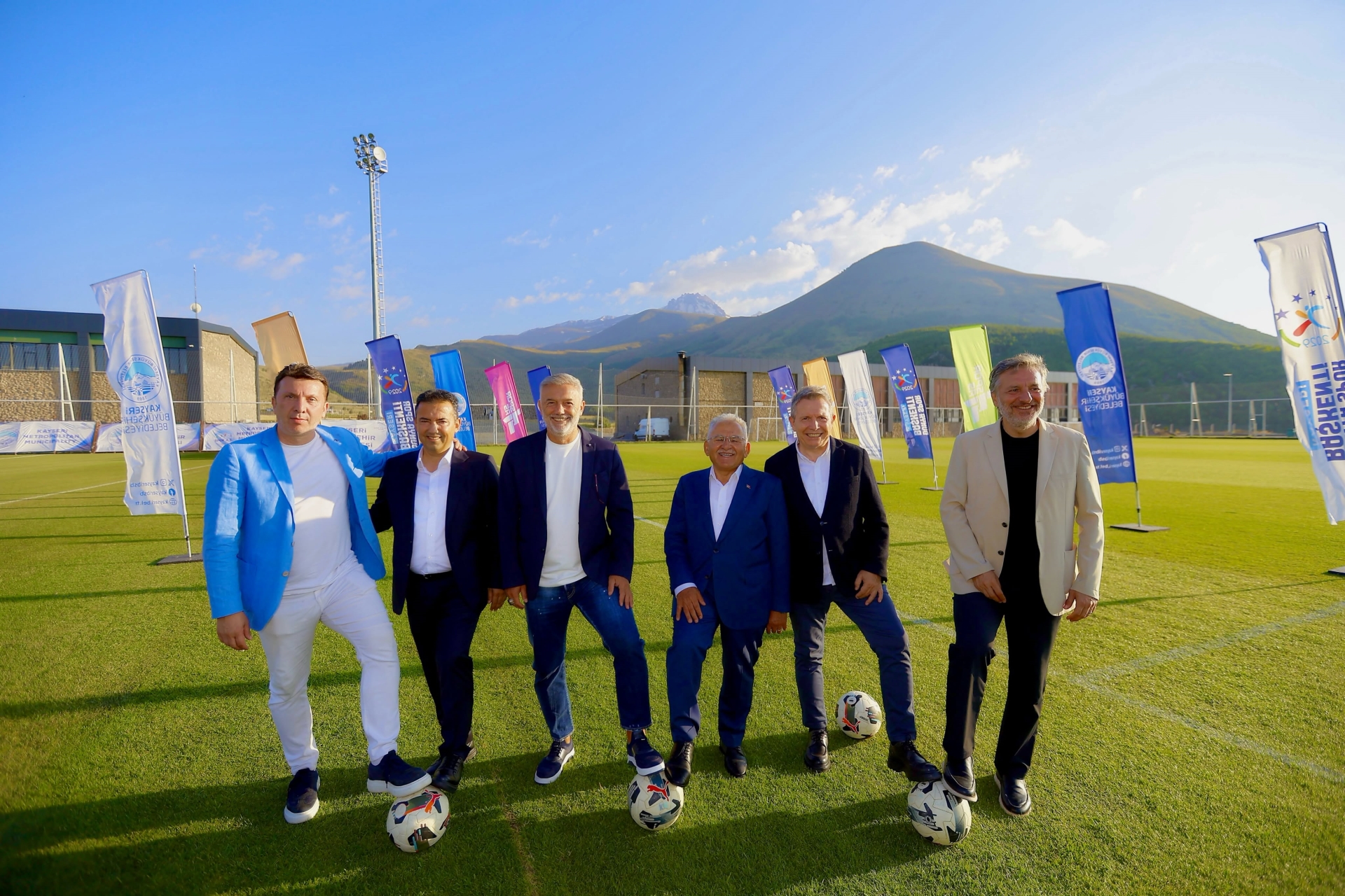 Erciyes Yüksek İrtifa Kamp Merkezi'ne Spor Dünyasından Tam Not