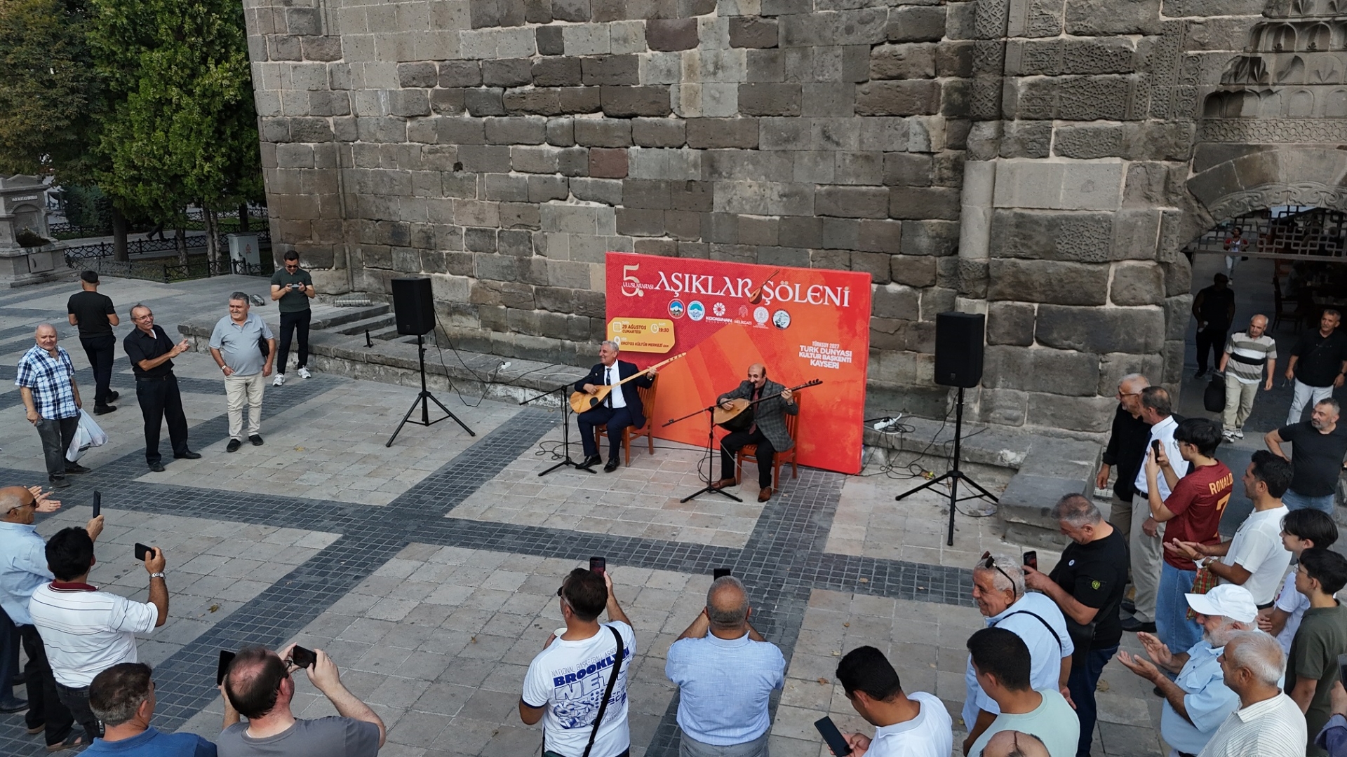 Âşıklardan Kayserililere Sazlı Sözlü Davet