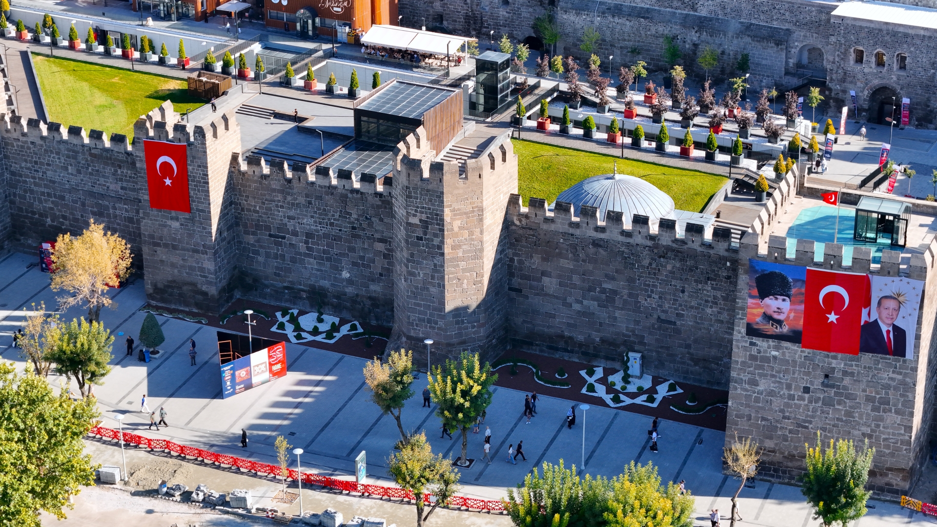 Kayseri Büyükşehir’den Sürdürülebilir Şehircilik Hamlesi: Kurakçıl Peyzaj Uygulaması