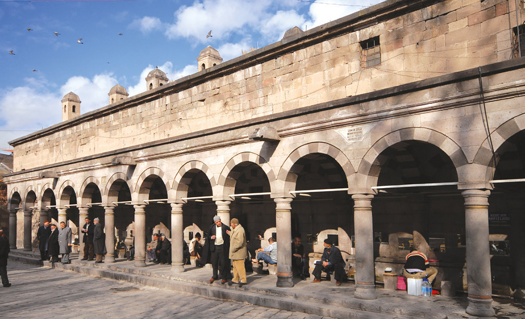 Ulu Cami ve Çeşmesi