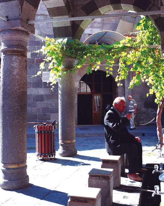 Ulu Cami ve Çeşmesi