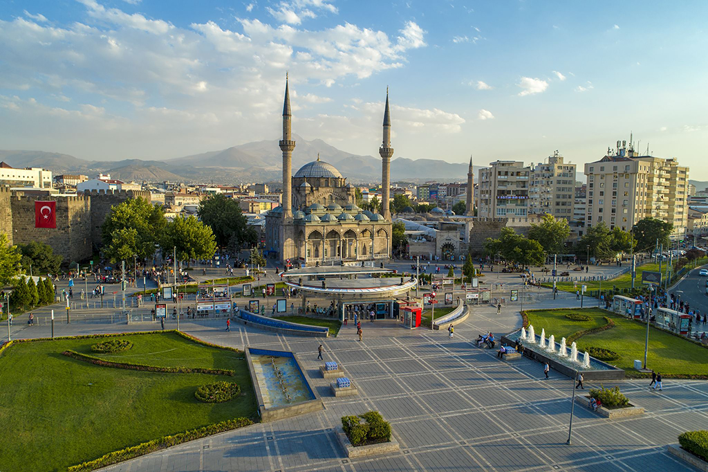 Cumhuriyet Meydanı Detaylar