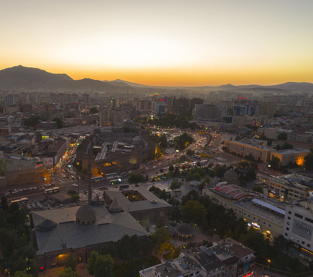 Cumhuriyet Meydanı Gece