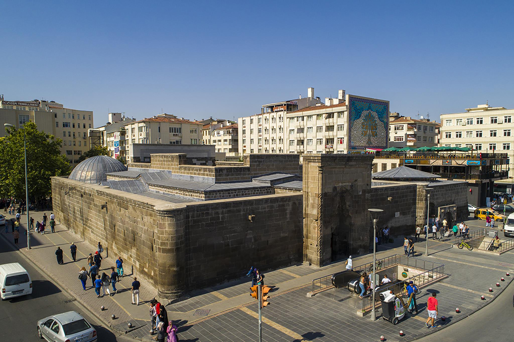 Cumhuriyet Meydanı Sahabiye Medresesi