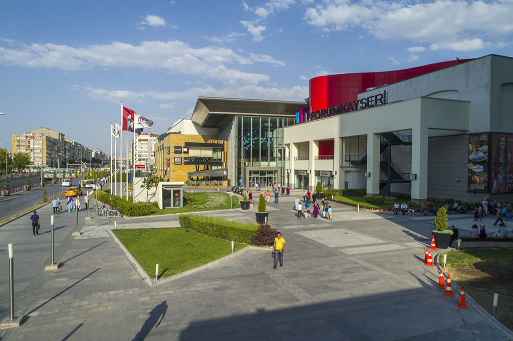 Sivas Bulvarı, Forum Meydan