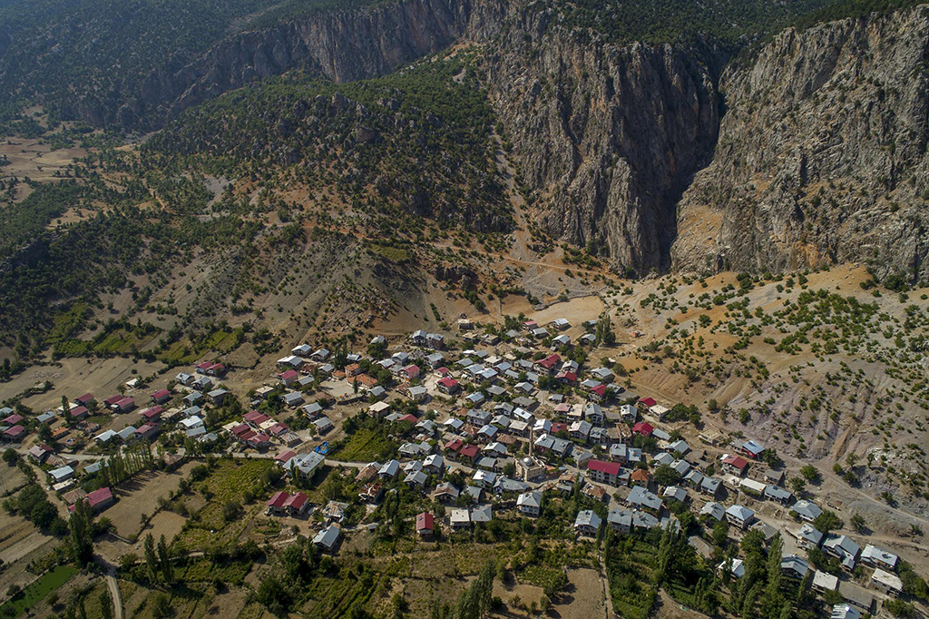 Aladağlar Ve Hacer Ormanları