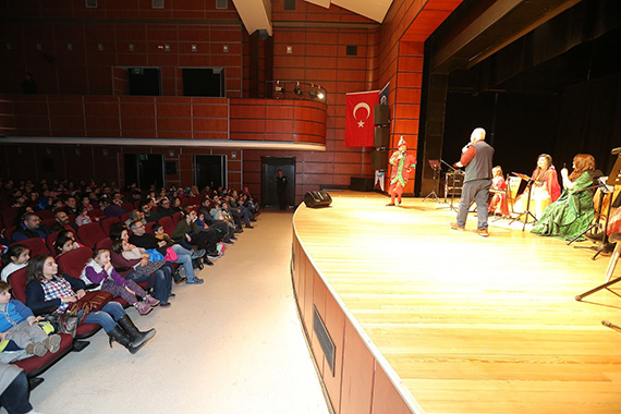 Haftasonu Üç Tiyatro