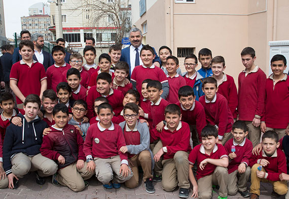 Başkan Çelik 23 Nisan Bayramı'nı Kutladı