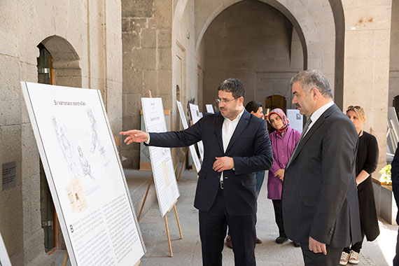 Başkan Çelik Bediüzzaman Sergisi'ni Gezdi