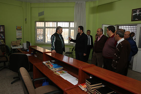 Başkan Çelik'in Kütüphane Turu