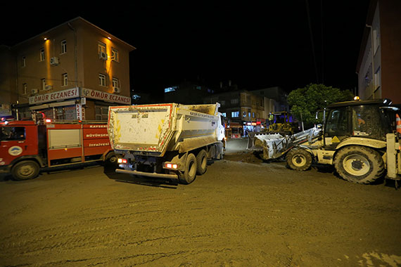 Büyükşehir'den Yeşilhisar'a Anında Müdahale