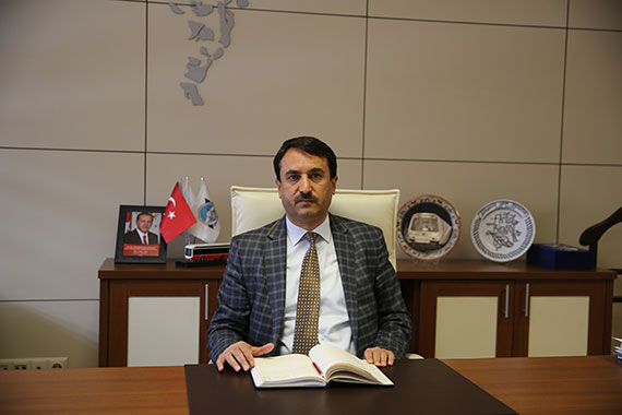 Büyükşehir'in Bayrak Hassasiyeti