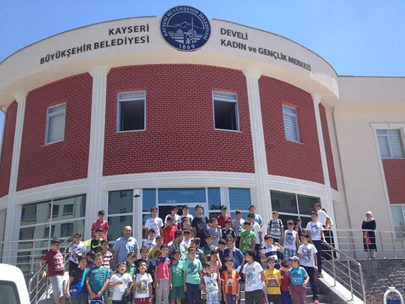 Büyükşehir Yaz Tatilinde De Öğrencilerin Yanında