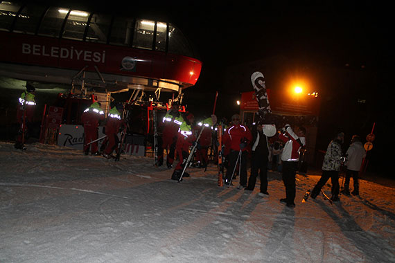 Erciyes'te Gece Kayağı Keyfi