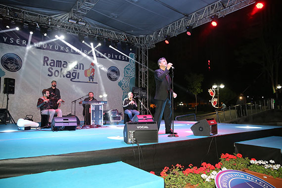 Eşref Ziya Terzi Konseri'ne Büyük İlgi