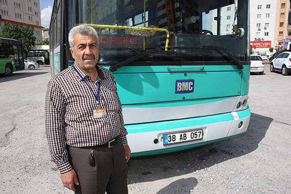 Hamile Kadını Hastaneye Halk Otobüsü  Yetiştirdi