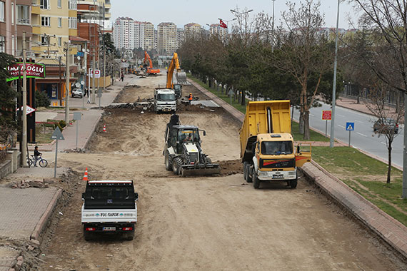 Hisarcık Yolu'nun Asfaltı Yenileniyor